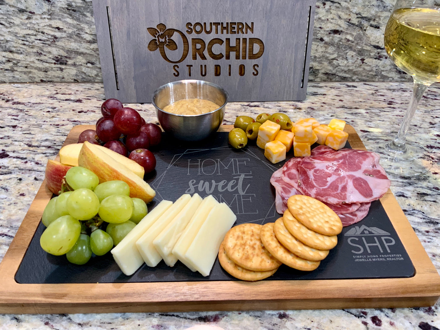 Acacia & Slate Customized Cheese Board